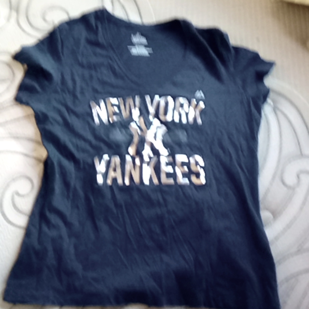 New York Yankees V- Neck T